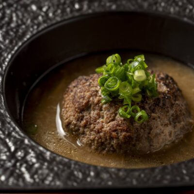 和風出汁で煮込みハンバーグ